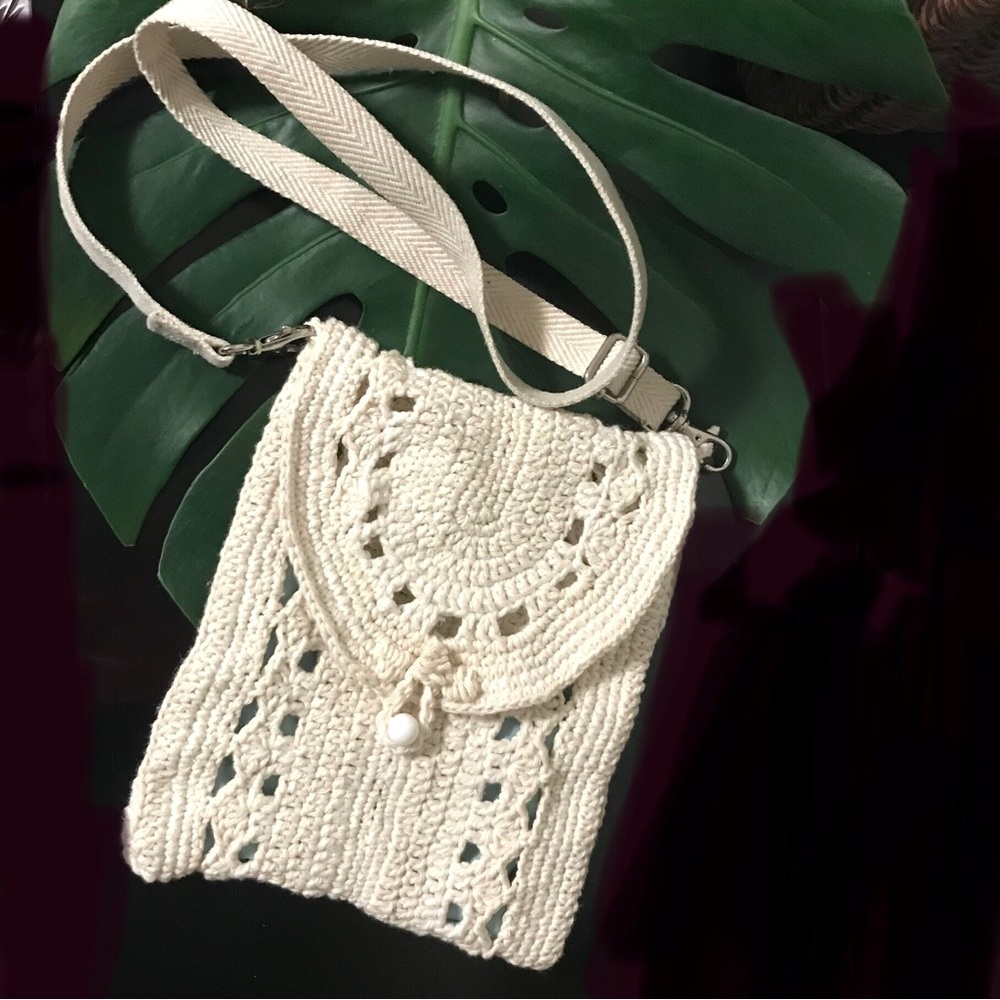 Cream Colored Crochet Cross Body Bag